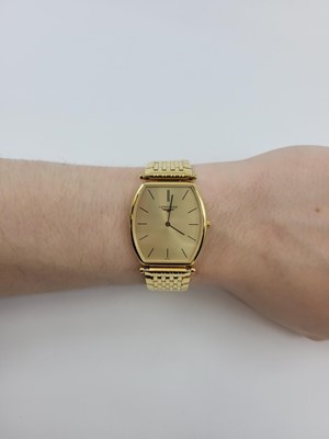 Lot 400 - A GENT'S ULTRA THIN CLASSIC WRISTWATCH, gold...