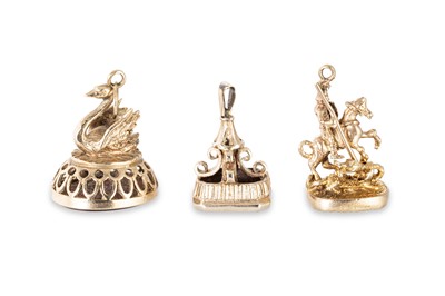 Lot 150 - A GROUP OF THREE 9CT 20TH CENTURY GOLD AND...
