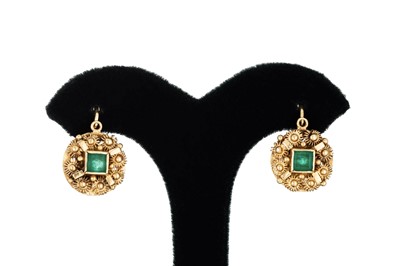 Lot 279 - A PAIR OF VINTAGE EMERALD SET DROP EARRINGS,...