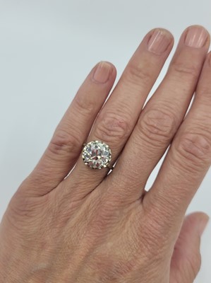 Lot 237 - AN IMPRESSIVE OLD CUT DIAMOND SOLITAIRE RING,...
