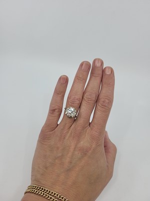 Lot 237 - AN IMPRESSIVE OLD CUT DIAMOND SOLITAIRE RING,...