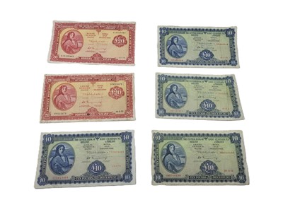 Lot 428 - 23 X 1964 - 1975 LADY LAVERY IRISH BANKNOTES,...