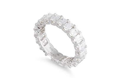 Lot 312 - AN EMERALD CUT DIAMOND FULL BANDED ETERNITY...