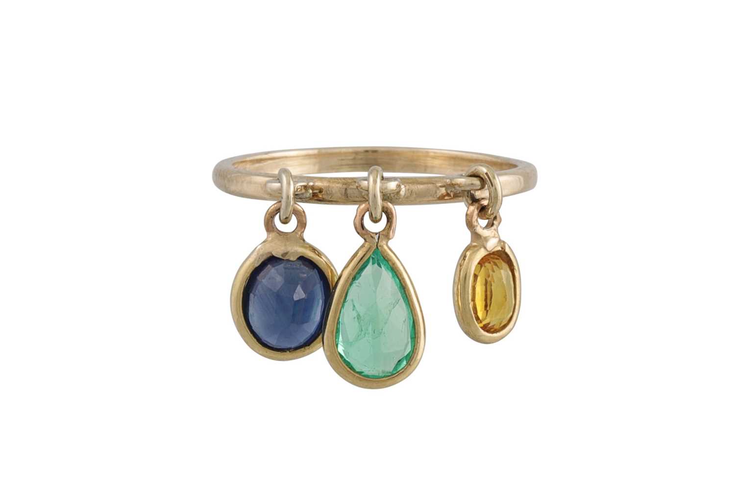Lot 257 - AN 18CT GOLD RING, suspending an emerald, a...