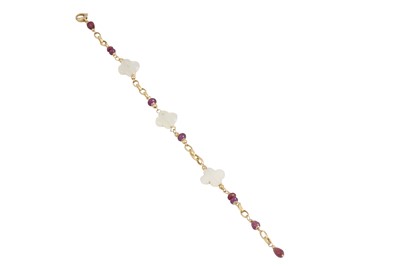 Lot 266 - A ROCK CRYSTAL AND RUBY BEAD BRACELET, 18ct...