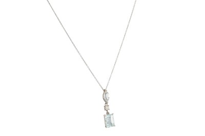Lot 280 - AN AQUAMARINE AND DIAMOND DROP PENDANT, set...