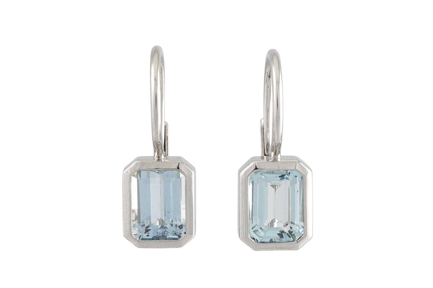 Lot 288 - A PAIR OF AQUAMARINE DROP EARRINGS, the...