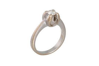 Lot 96 - A DIAMOND SOLITAIRE RING, the brilliant cut...
