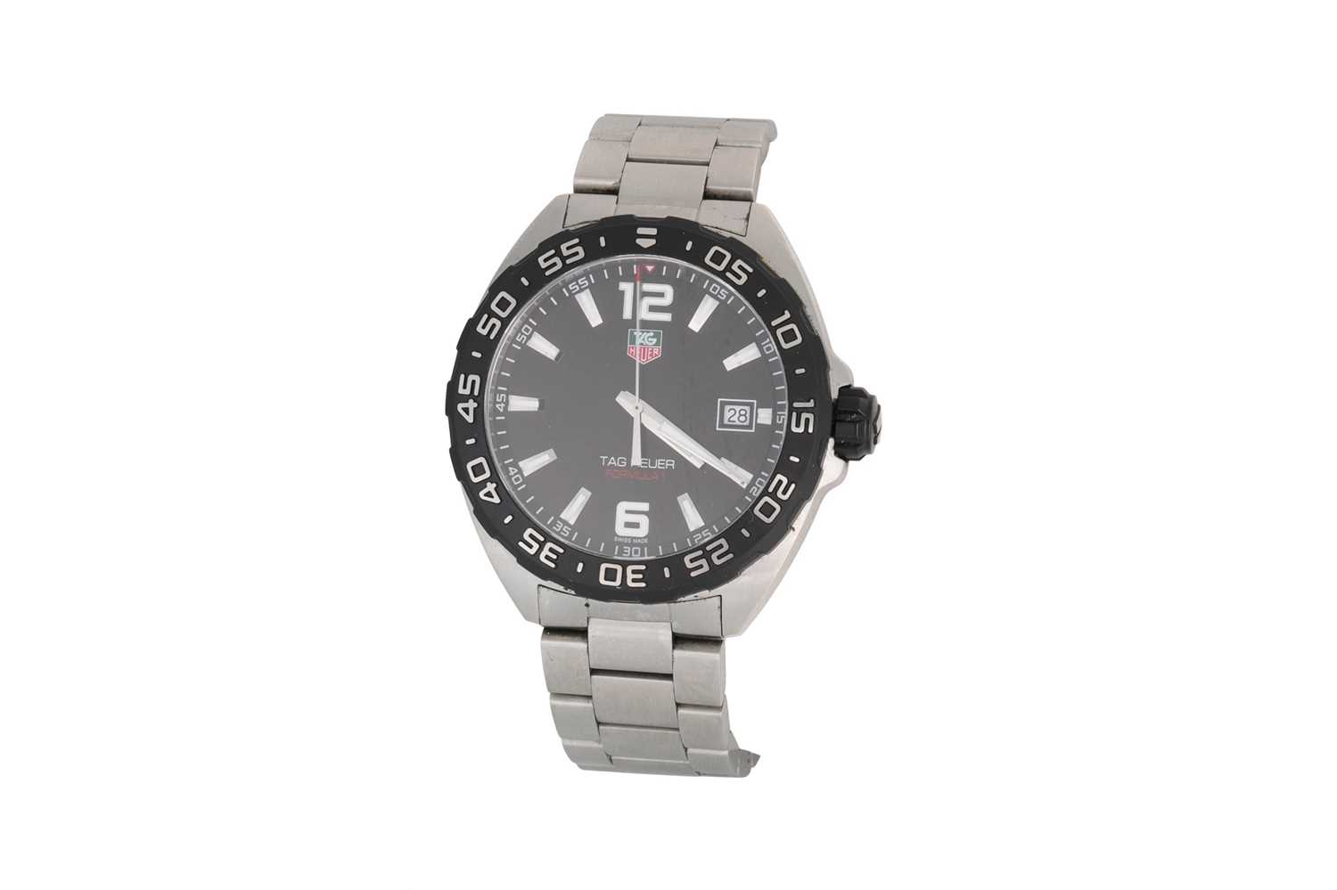 Lot 409 - A GENT'S STAINLESS STEEL TAG HEUER FORMULA 1...